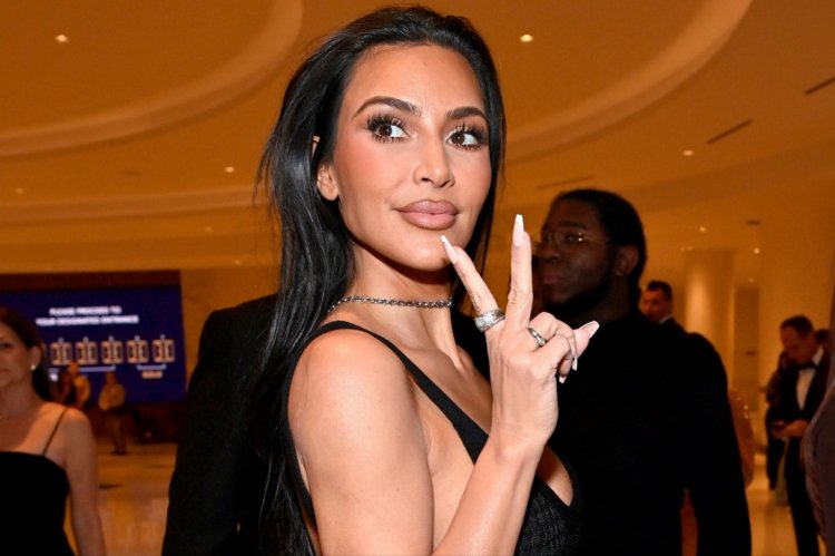 Kim Kardashian ahangayikishijwe nuko ari kugenda ahinduka nk'irobo
