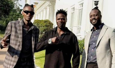 Perezida Museveni yakiriye abarimo Bebe Cool na Jose Chameleone mu biro bye