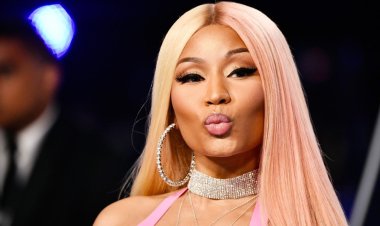 Nicki Minaj yagejejwe mu nkiko n'umufana we