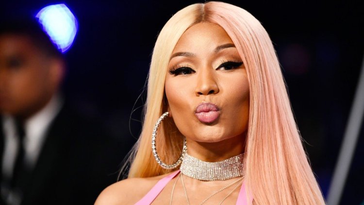 Nicki Minaj yagejejwe mu nkiko n'umufana we