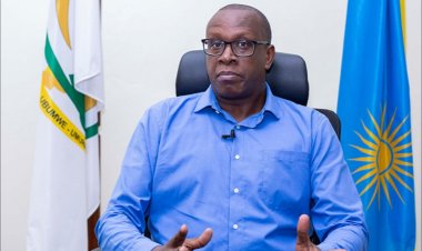 Minisitiri Jean Damascene yagaragaje ko bari gushakira umuti ikibazo cy'inzangano ziri muri 'Showbiz'