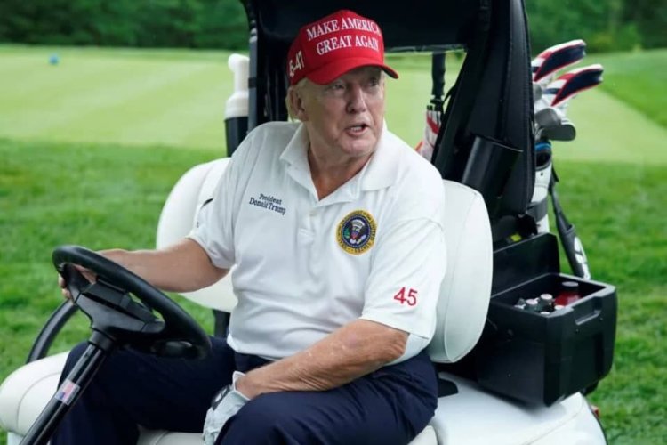 Donald Trump yongeye kurusimbuka