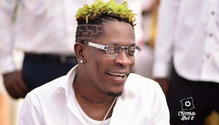 Shatta Wale yahishuye ubuhemu n'igihombo yatewe n'uwahoze amuhagarariye