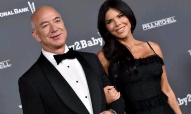 Jeff Bezos yanyomoje amakuru y'ubukwe bwe