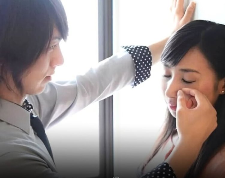 Mu Buyapani: Kuriza abantu no kubahoza ni akazi gashyushye