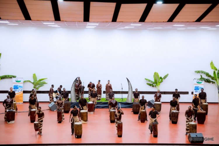 Abanyeshuri biga muri Kaminuza y’u Rwanda ishami rya Huye batengushye Inyamibwa