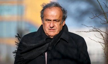 Abajura bibye ibihembo n’imidali mu rugo rwa Michel Platini basiga akabati kera