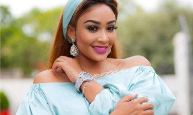 Zari Hassan yakeje abagore bakuye amaboko mu mufuka