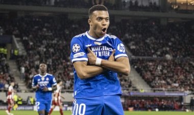 Ibitego bitatu bya Kylian Mbappé byatumye akora amateka