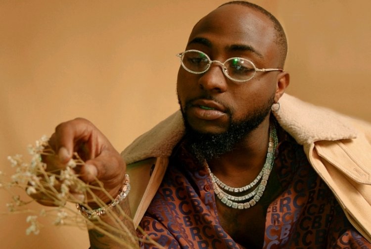 Davido yongeye guteza impaka ku mbuga nkoranyambaga 