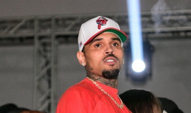 Chris Brown yatanze ubutumwa bukomeye bwo gutera imbaraga abafana be