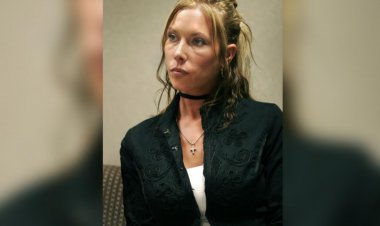 Uwahoze ari umugore wa Eminem ari mu mazi abira