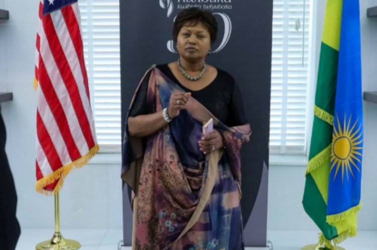 Ambasaderi Mathilde Mukantabana yagaragaje ibyiza byo guhagararira u Rwanda mu mahanga