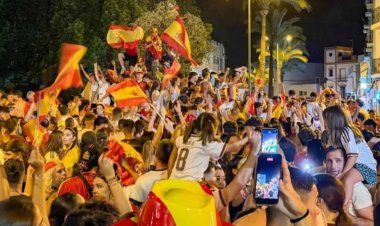 Ibirori byo kwizihiza igikombe k'isi Espagne yatwaye, byaguyemo umwana