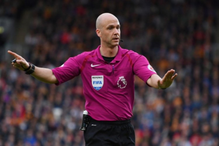 Anthony Taylor yasezeye umwuga wo gusifura