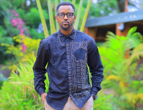MC Nario yifuza kuzaba Pasiteri